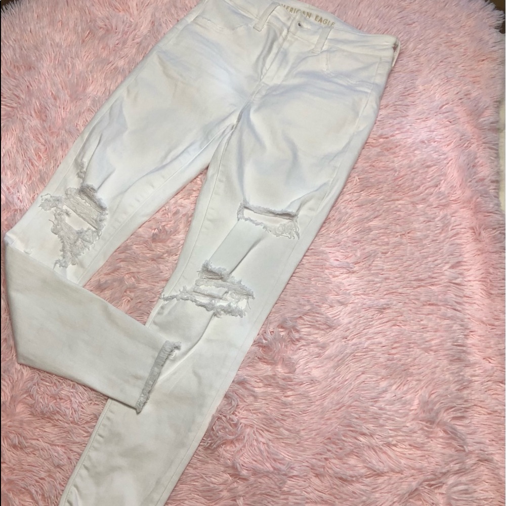 American Eagle Hi-Rise Distressed Ripped Jeans Jegging white size 4 EUC worn